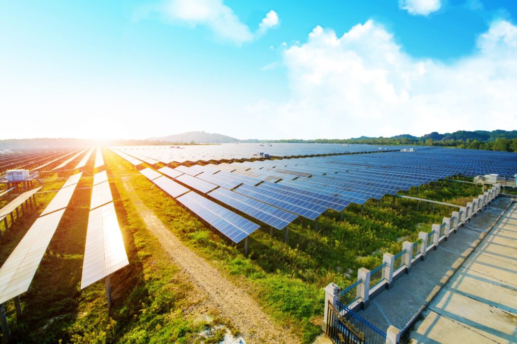 Energia solar: impulsionando a transição no Brasil e no mundo